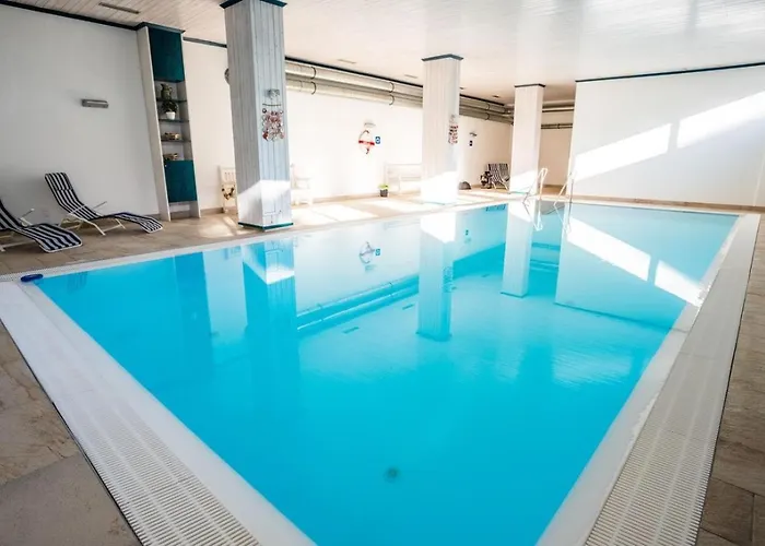 Alexandra By Monicare Apartment *